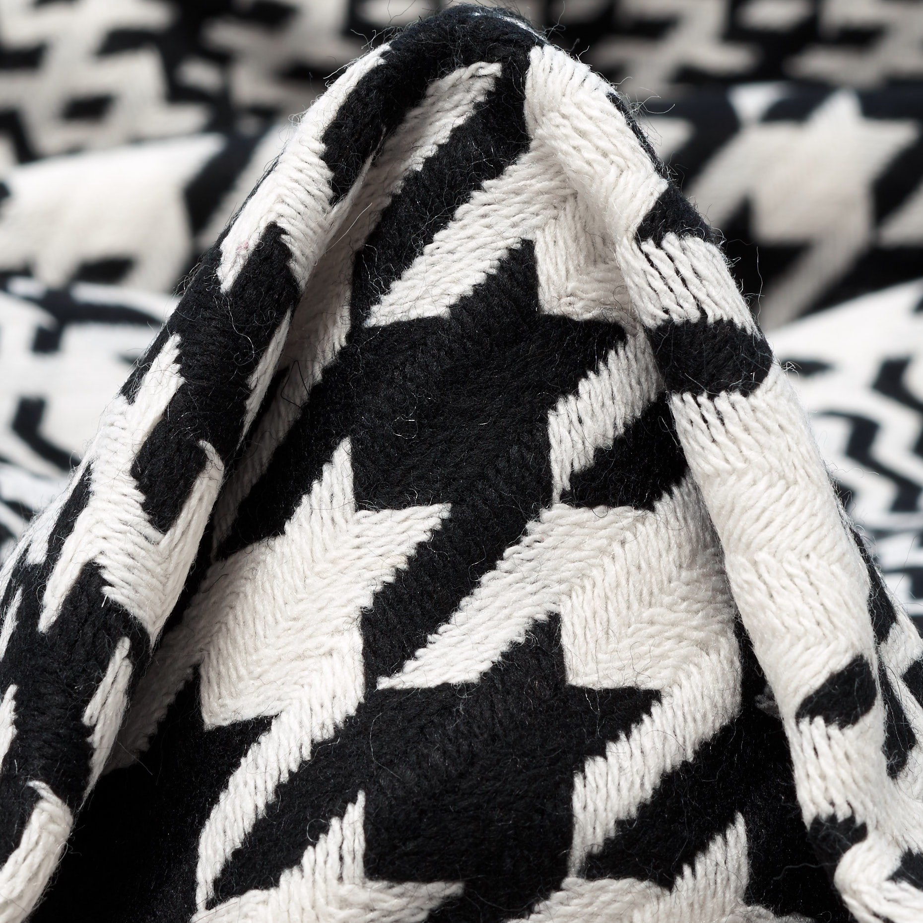 Jacquard, Wolle Mix, Antique White&Raven Black