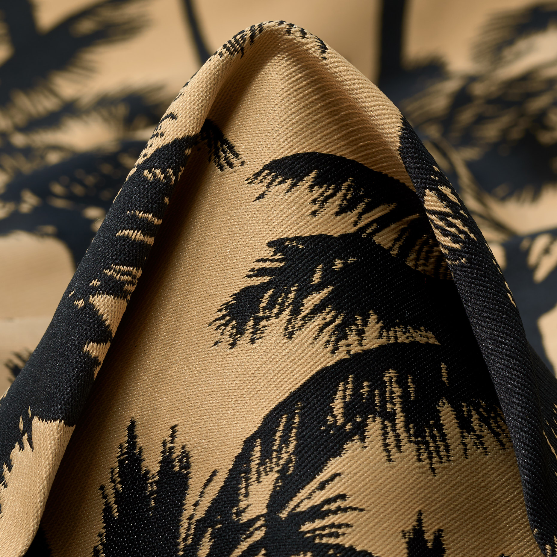 JACQUARD, FLORAL, SAND DOLLAR&RAVEN BLACK (P000002960)
