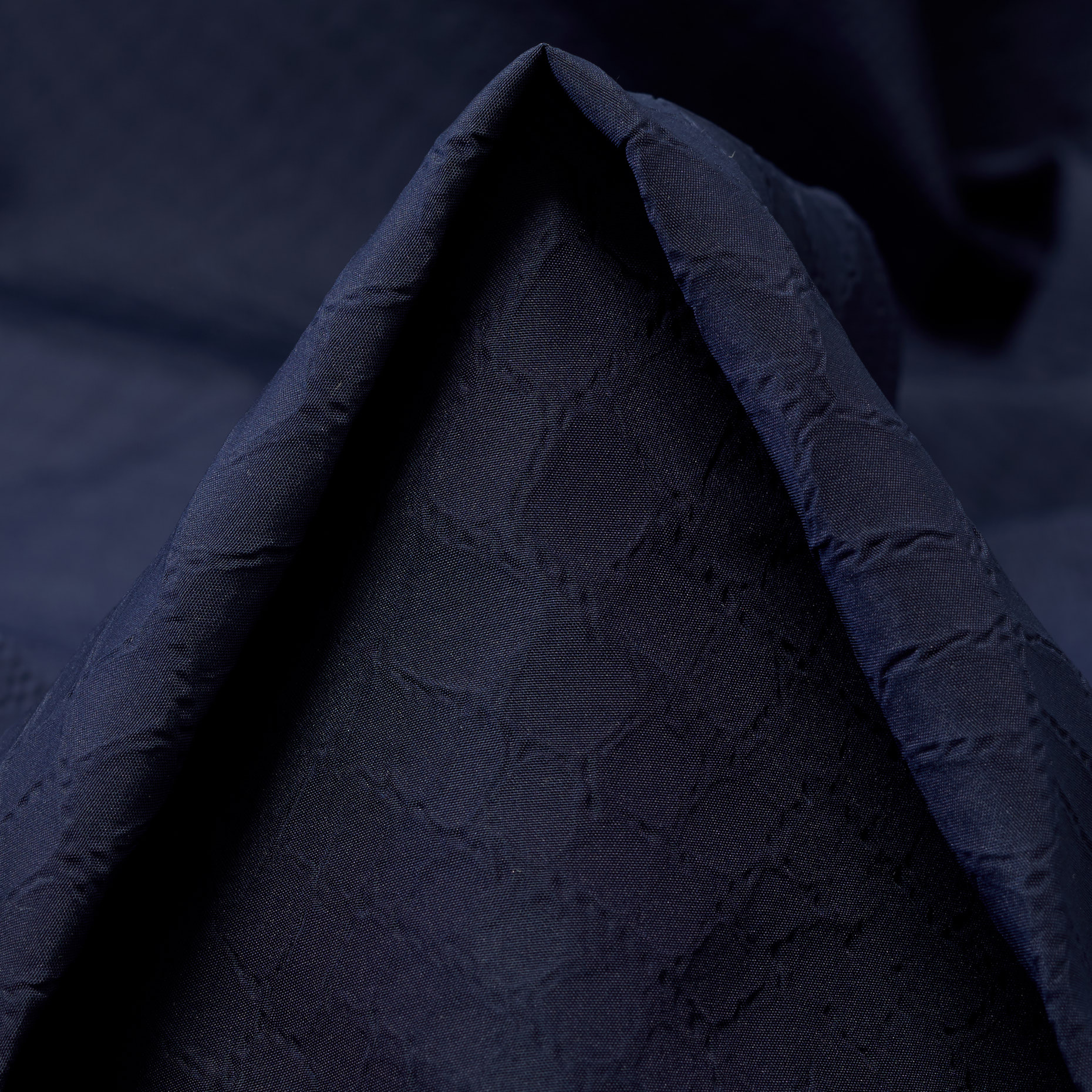 Тафта, Микроструктура, Black Iris