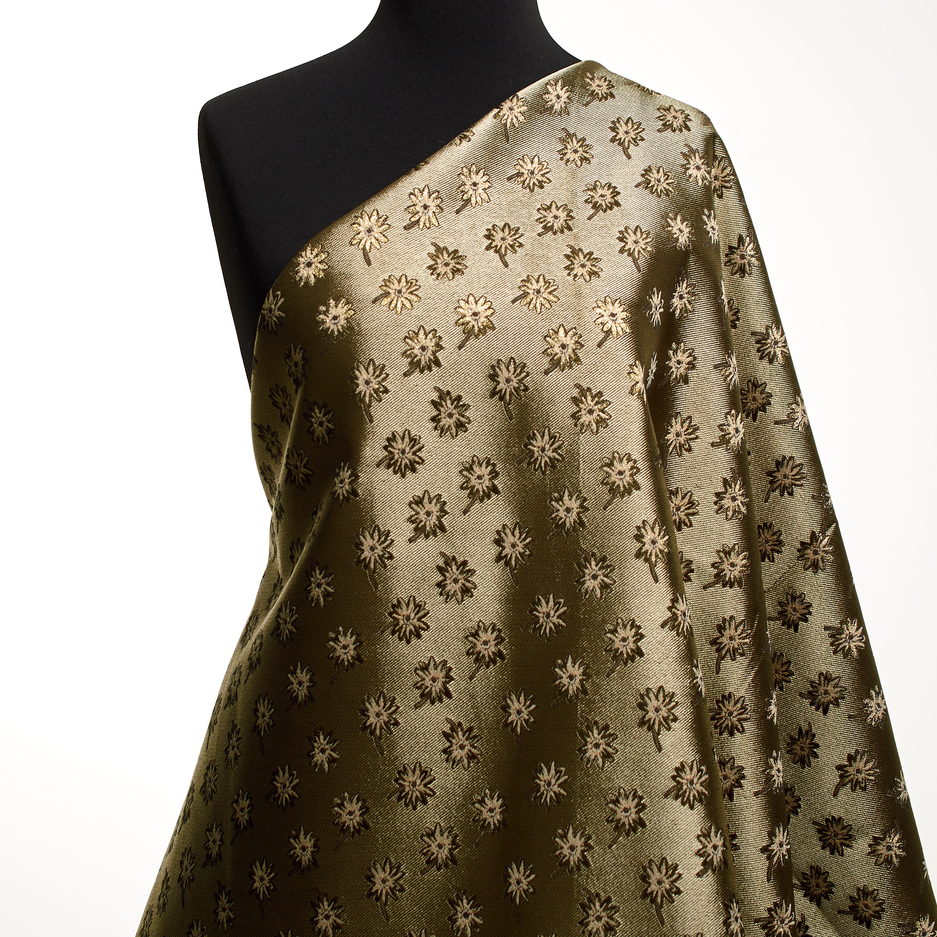 JACQUARD, FLORAL, GILDED BEIGE&PERFECTLY PALE
