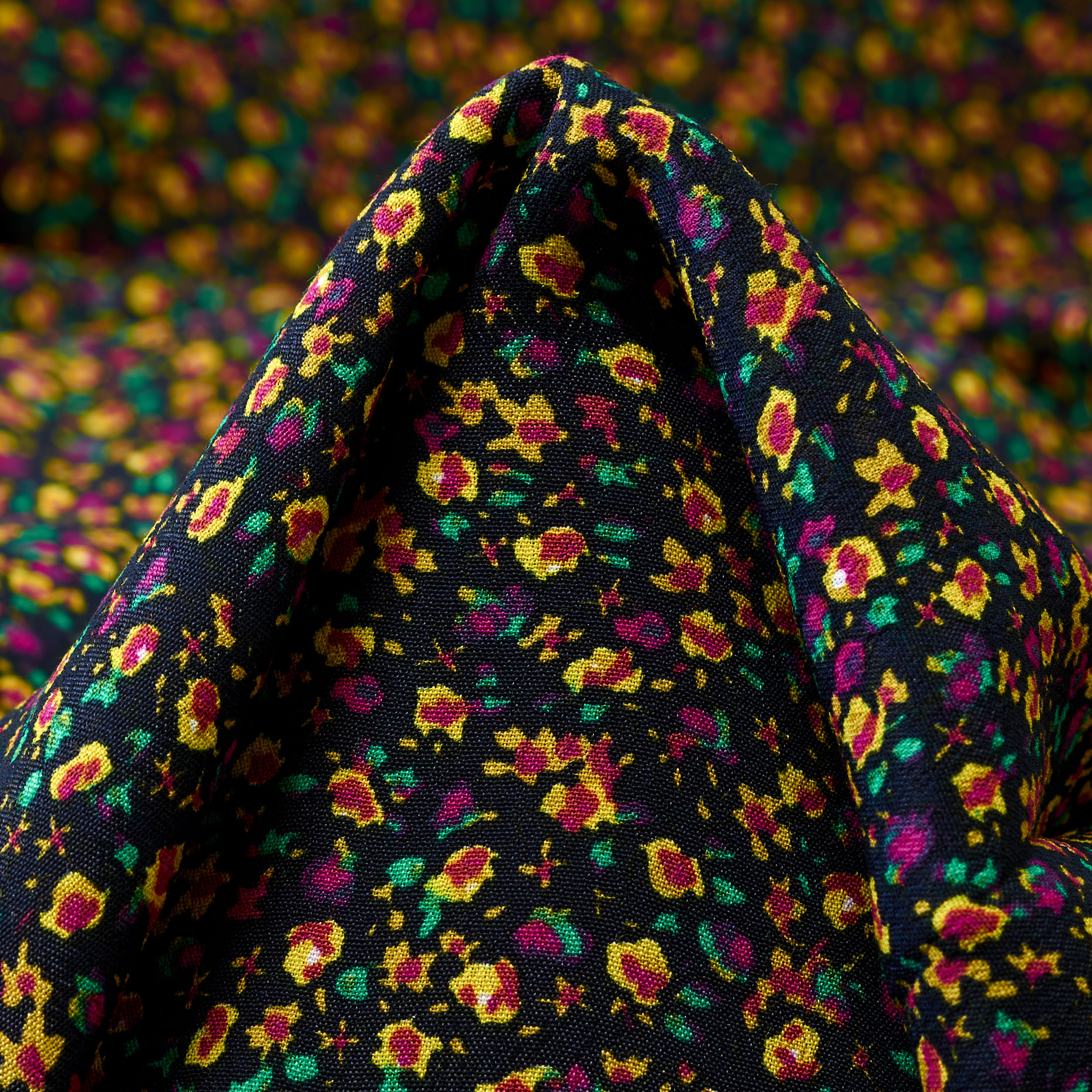 Crêpe, Viscose, Floral, Popcorn&Raven Black