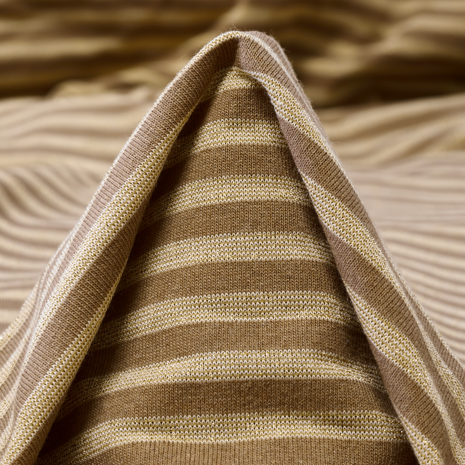 SINGLE JERSEY, LUREX, COTTON BLEND, TOBACCO BROWN&GILDED BEIGE