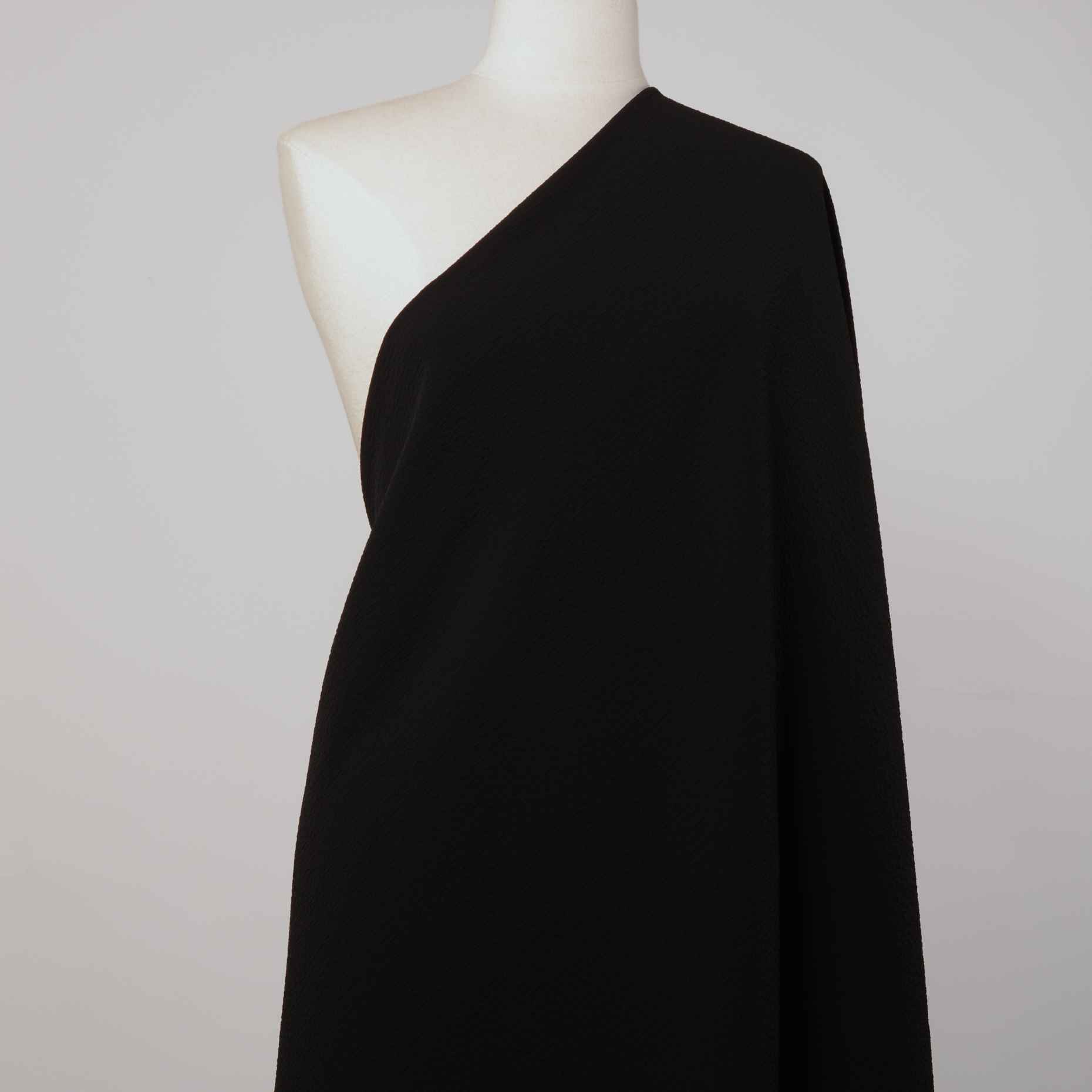 CRÊPE, RAVEN BLACK