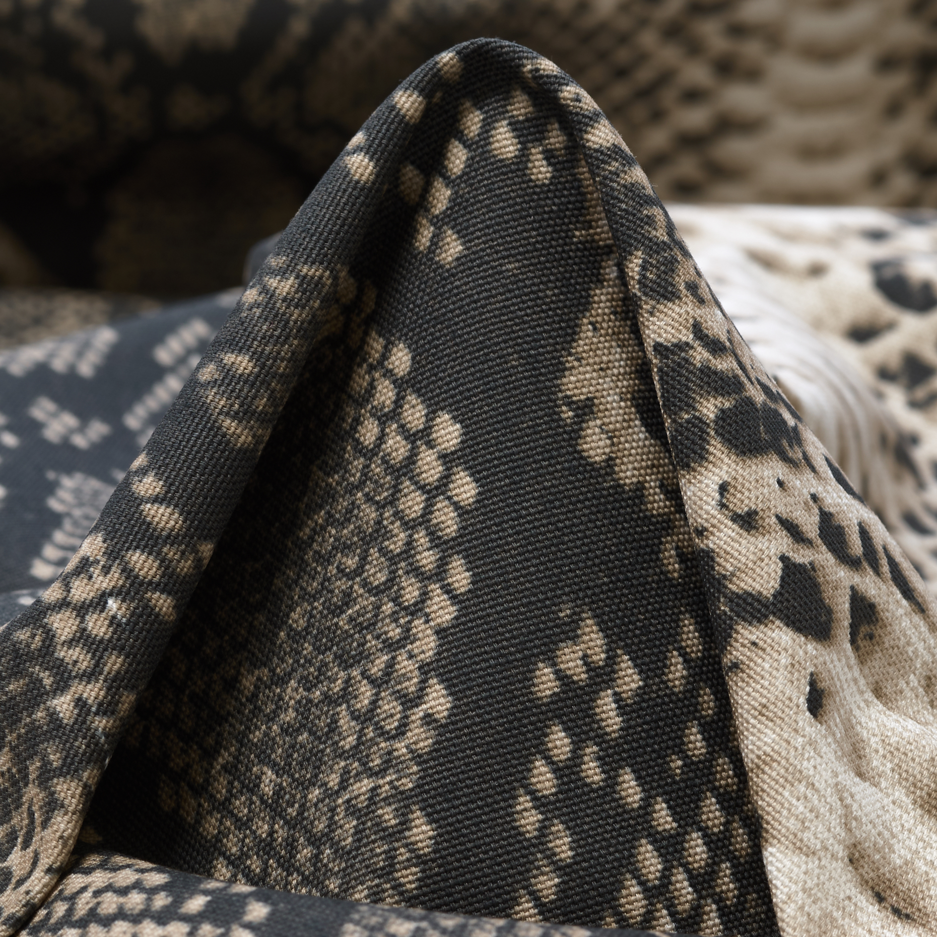 CANVAS, COTTON, ANIMAL GRAIGE