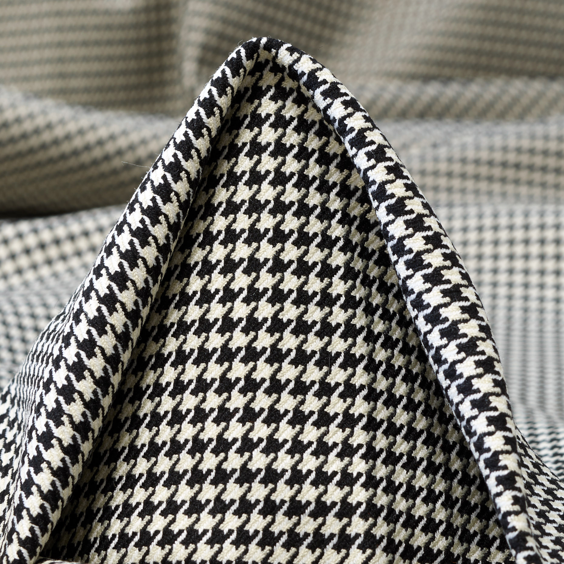 Viscose Blend, Elastic, Houndstooth, Raven Black&Beige