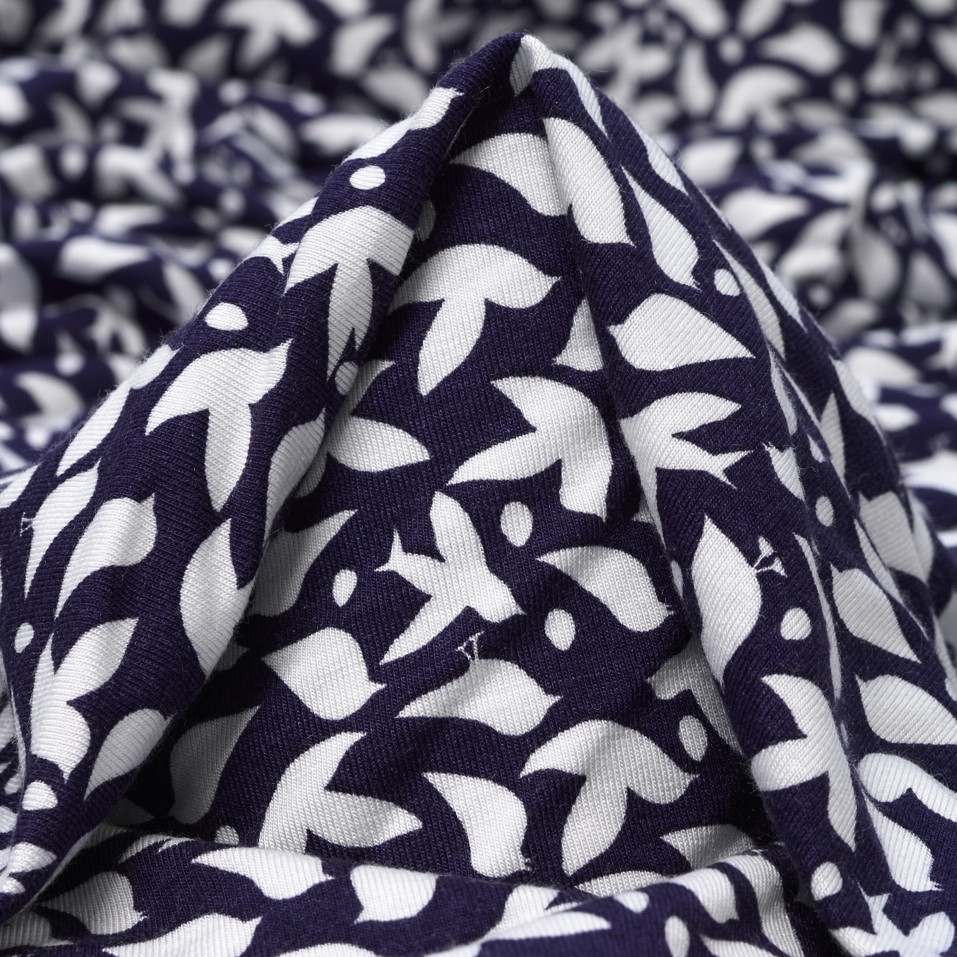 JERSEY, VISCOSE, PRINTED, BLUE DEPTHS