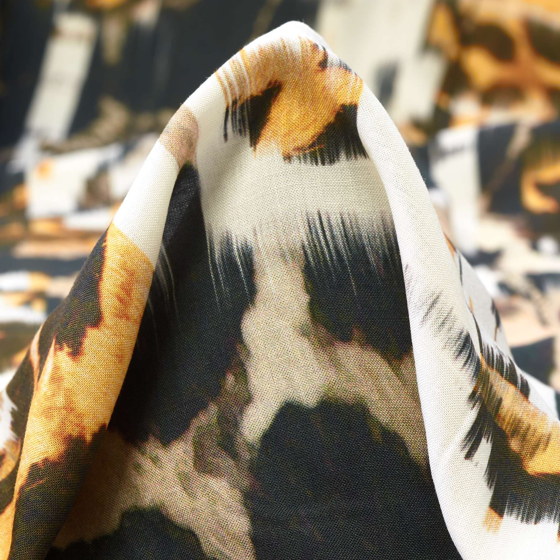 BATISTE, VISCOSE, PRINTED, OYSTER GRAY