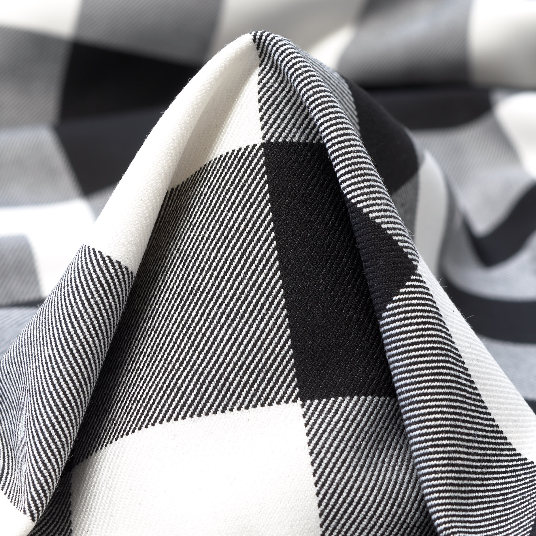 Twill, Viscose Blend, Elastic, Raven Black&Brilliant White