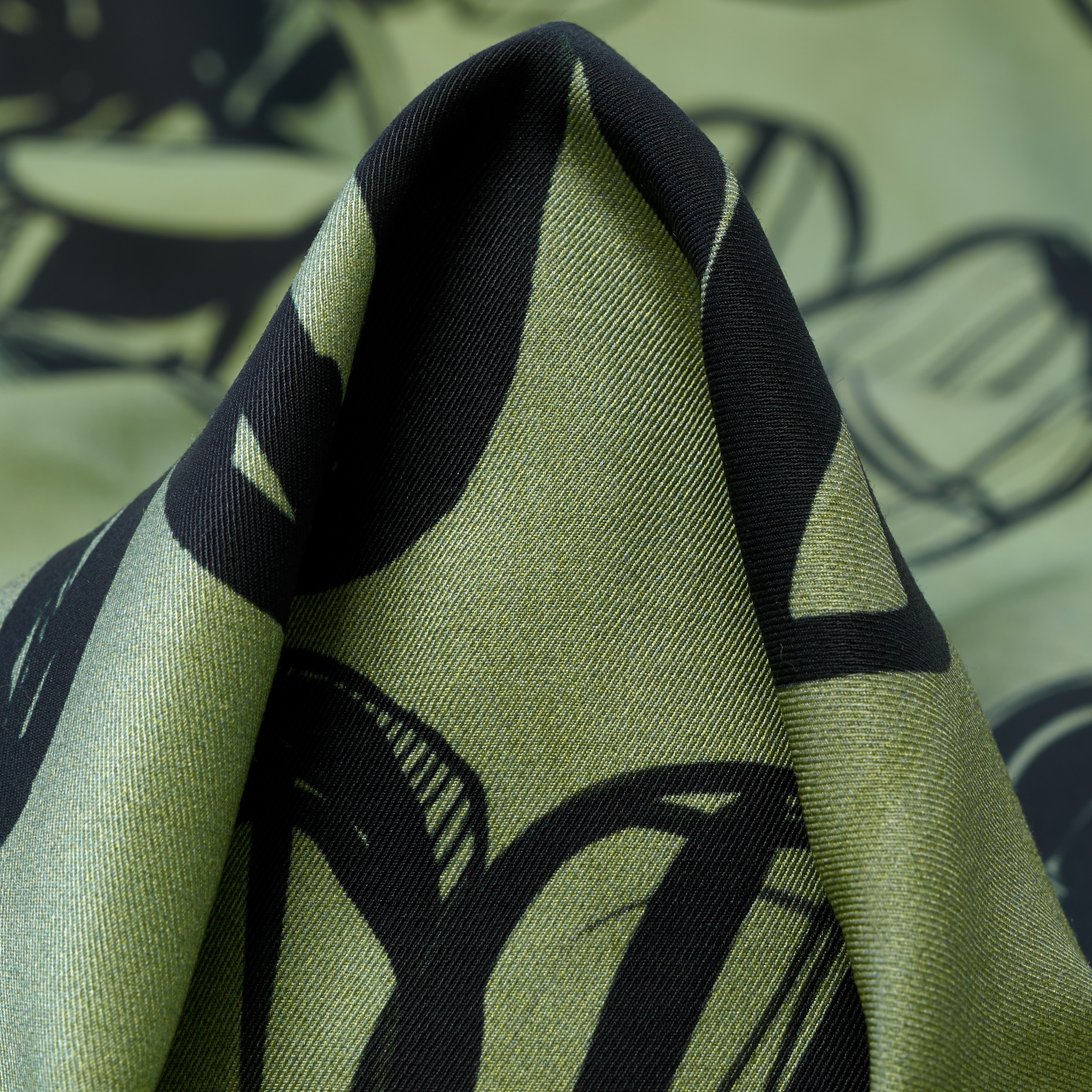 Twill, Viscosa, Floreale, Jade&Jet Black