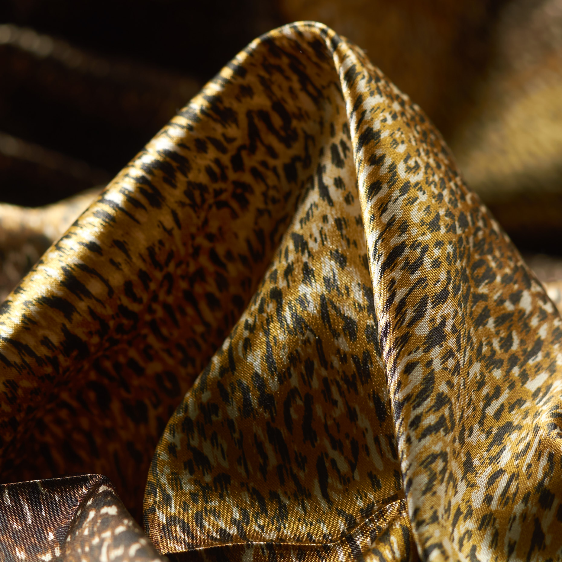 SATIN, PRINTED, ANIMAL, TIRAMISU