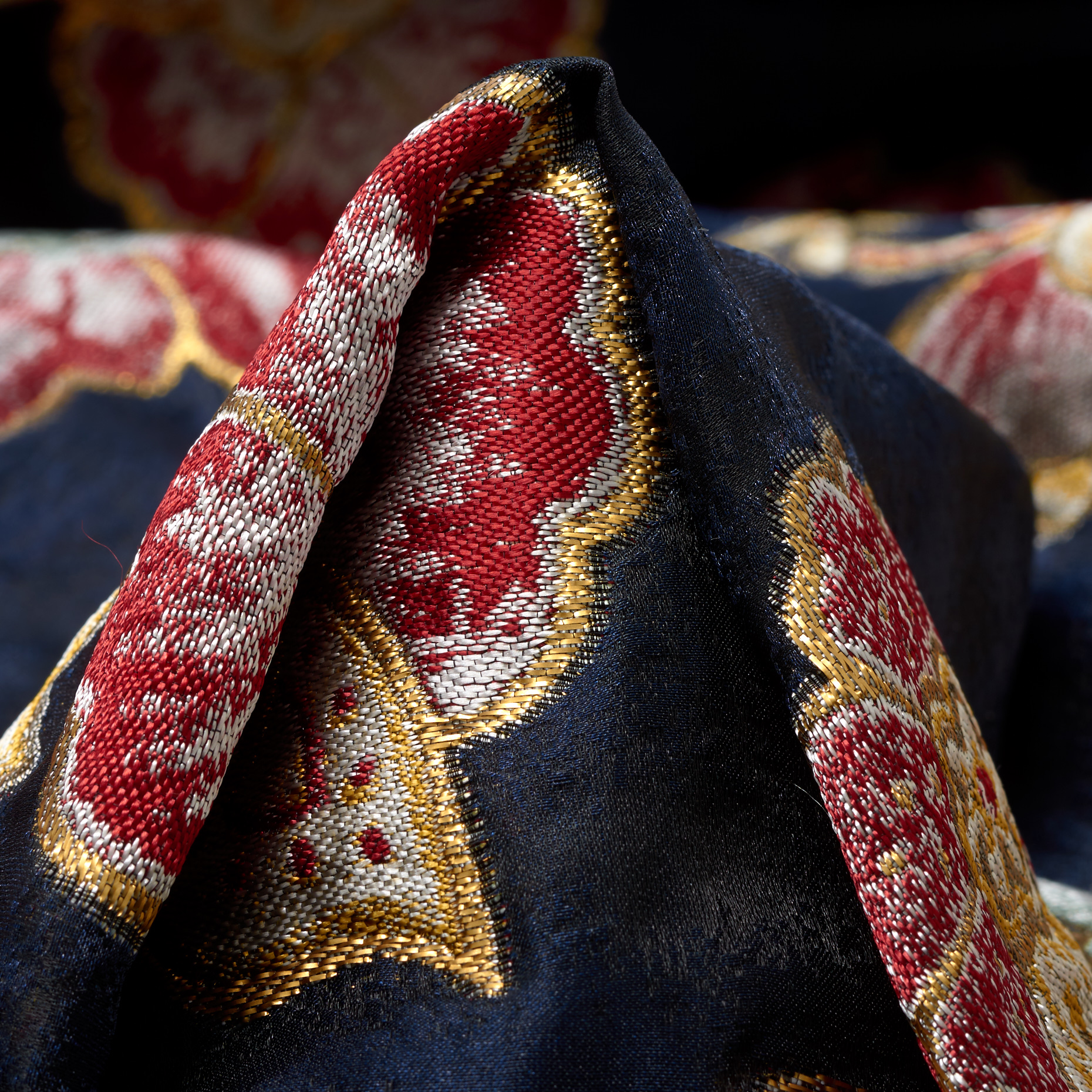 Jacquard, Cloquet, Seta, Red Dahlia
