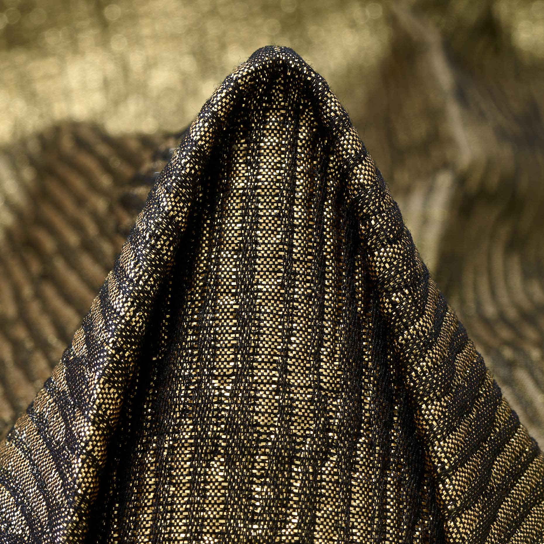 JACQUARD, COTTON BLEND, METALLIC, RAVEN BLACK&GILDED BEIGE