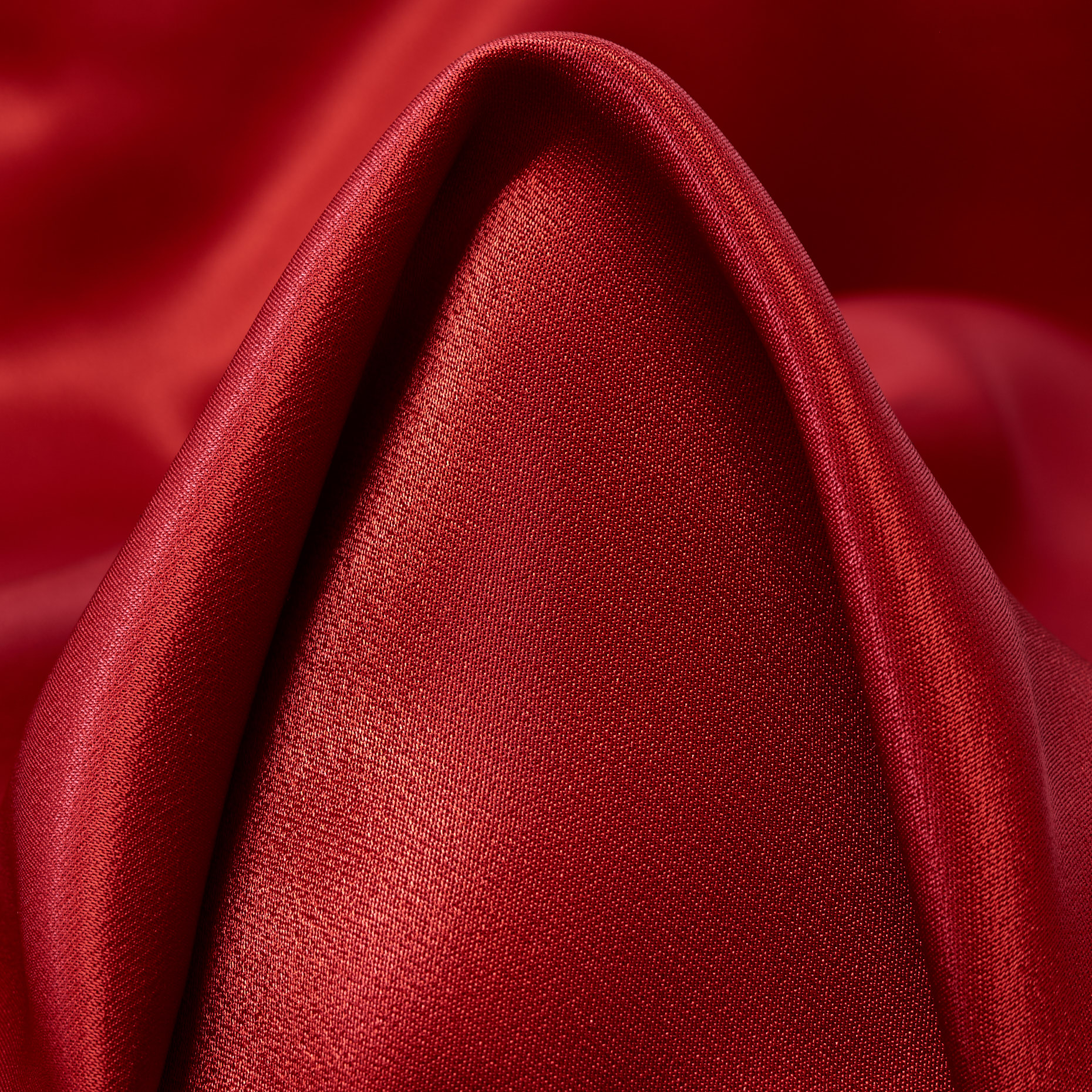 Satin, Viscose, Carmine