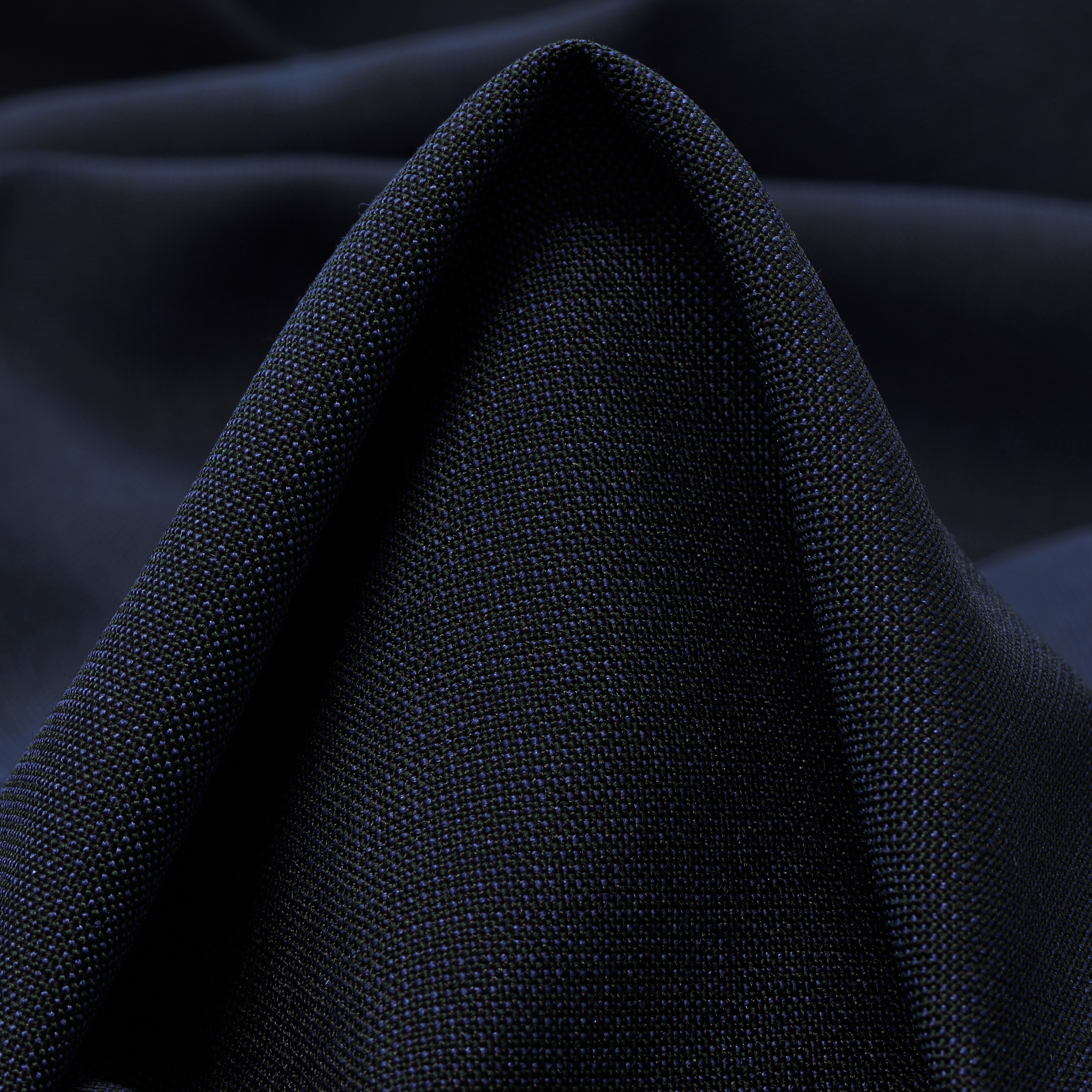 CRÊPE, MOHAIR, MOOD INDIGO