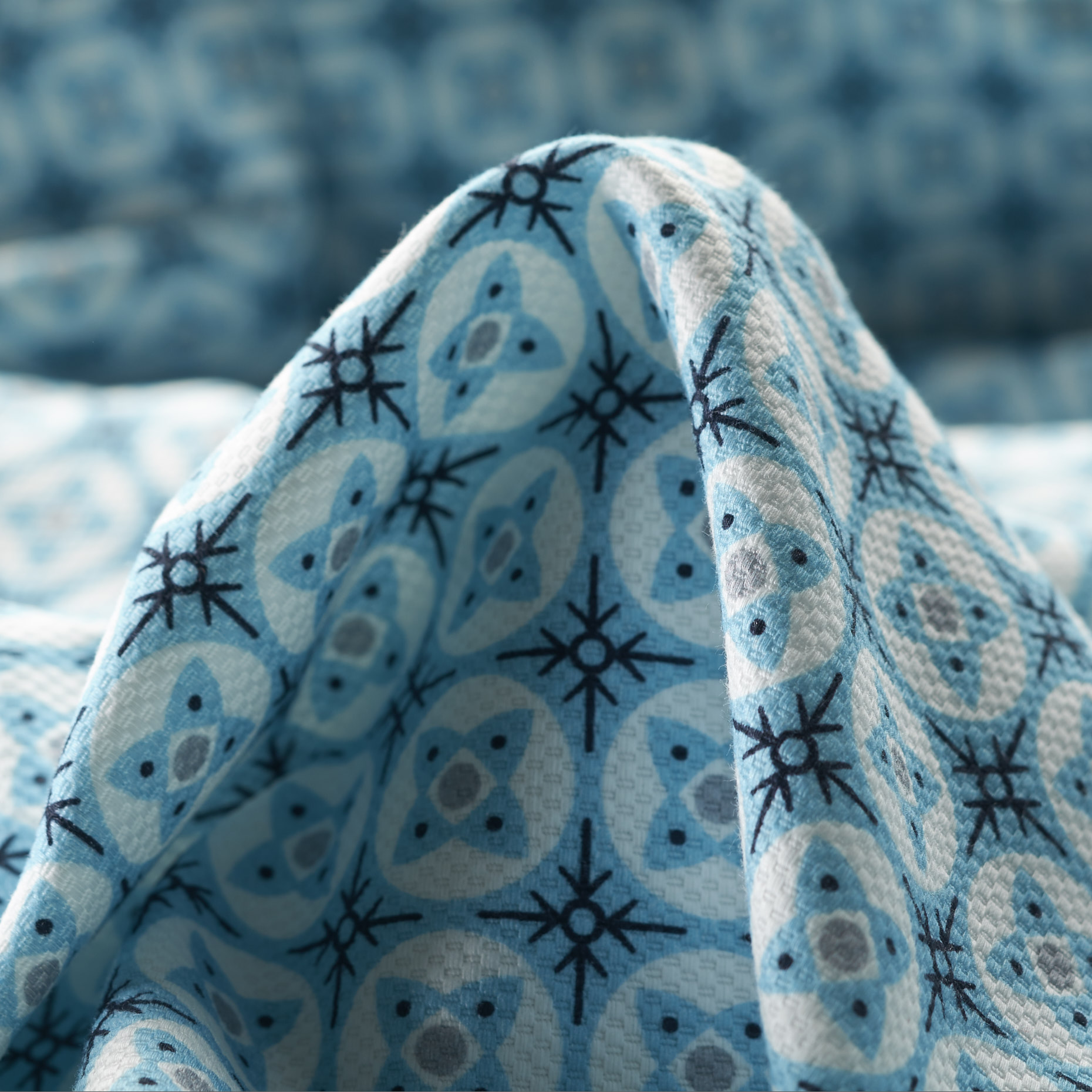 PIQUÉ, COTTON, GEOMETRIC DESIGN, CABANA BLUE&BRILLIANT WHITE
