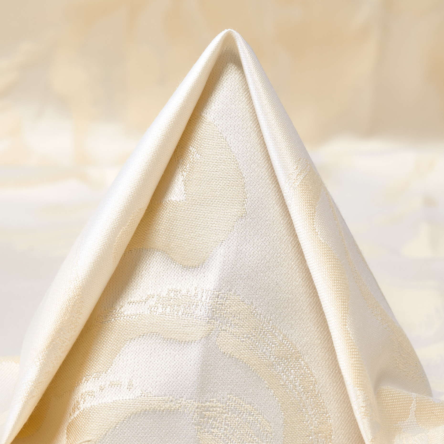 JACQUARD, VISCOSE, TONE ON TONE, ANTIQUE WHITE (F000053655)