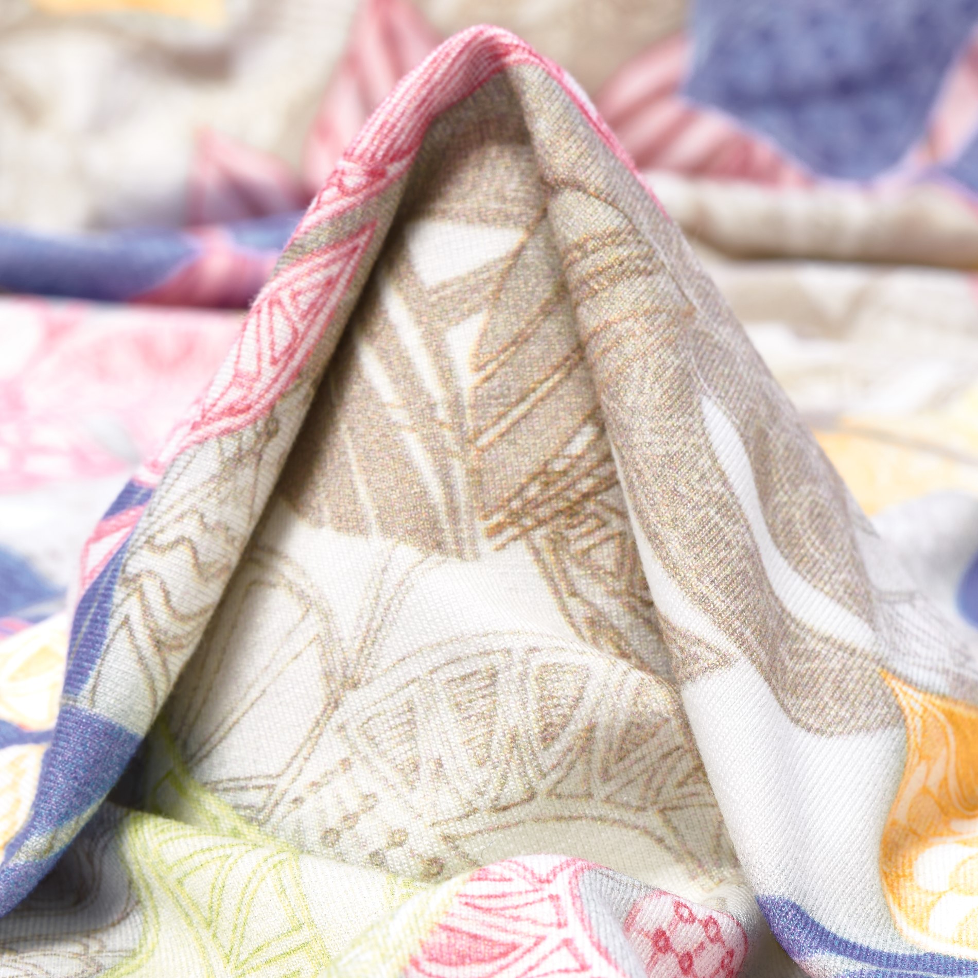 SINGLE JERSEY, VISCOSE, PRINTED, MULTICOLOR
