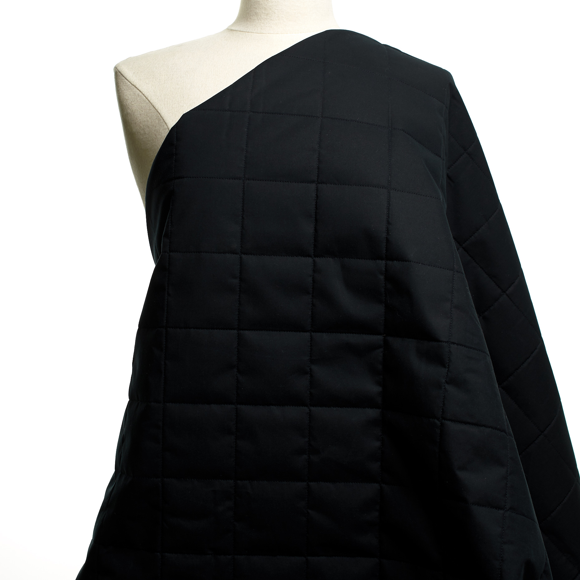 Gesteppt, Jet Black