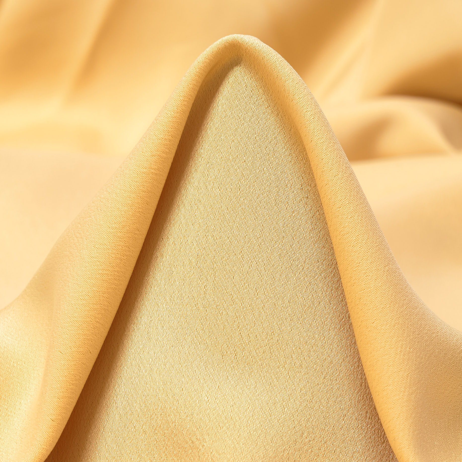 Satin, Satin, Sand