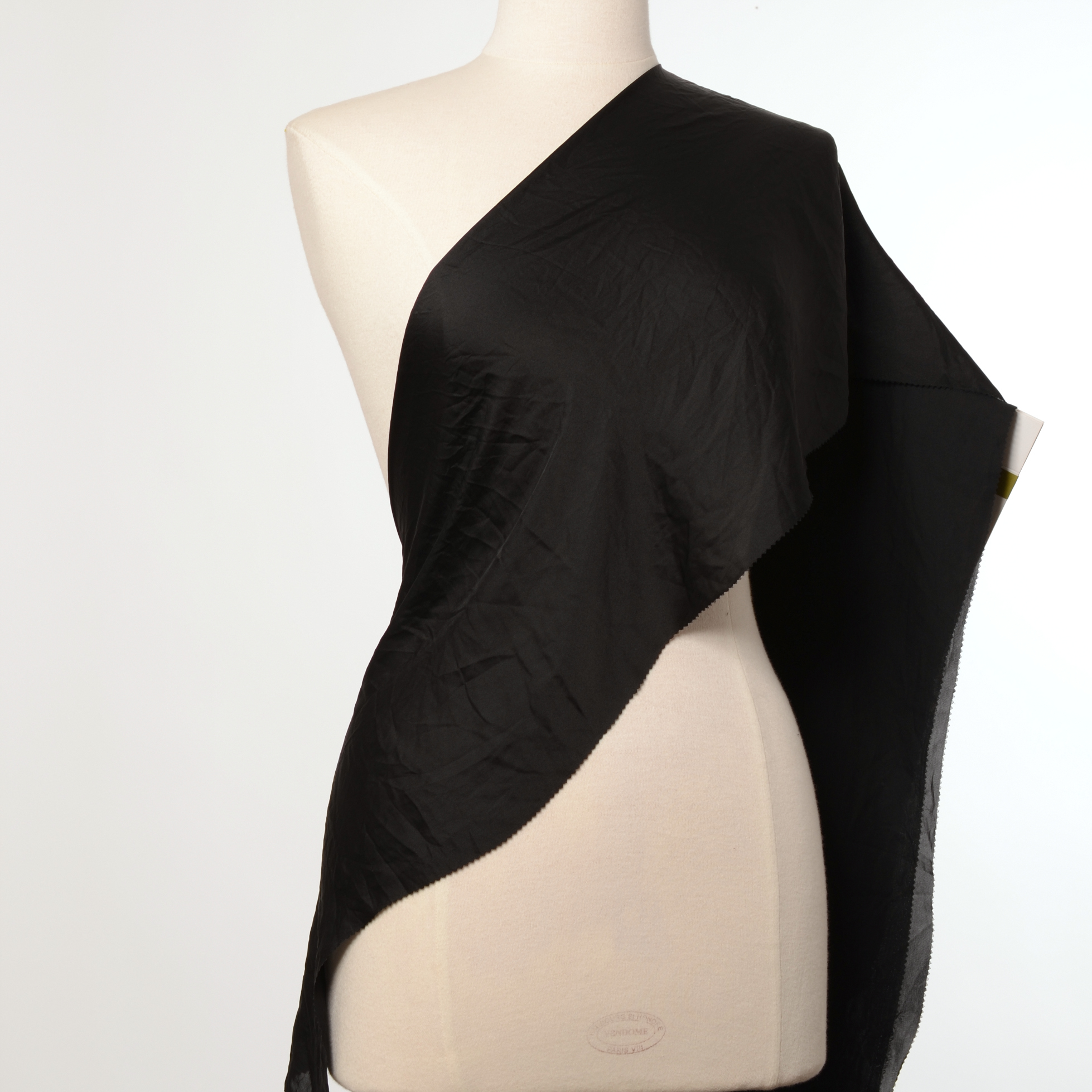 Satin, Raven Black