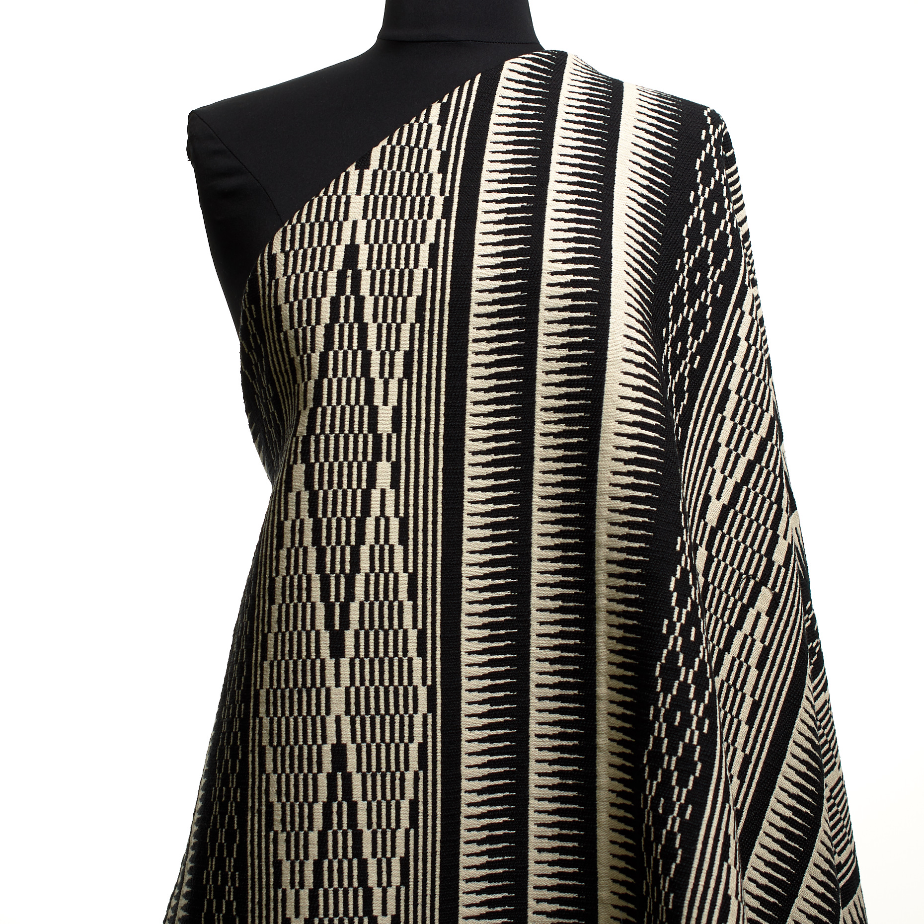 JACQUARD, COTTON, GEOMETRIC DESIGN, VANILLA ICE&RAVEN BLACK