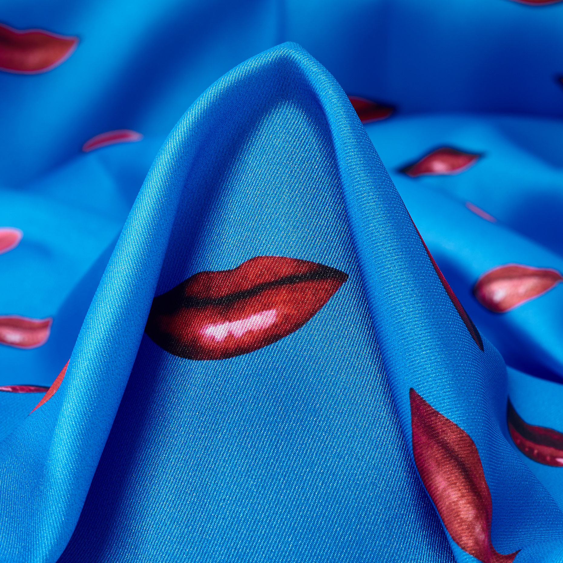 TWILL, PRINTED, FRENCH BLUE&RED ALERT