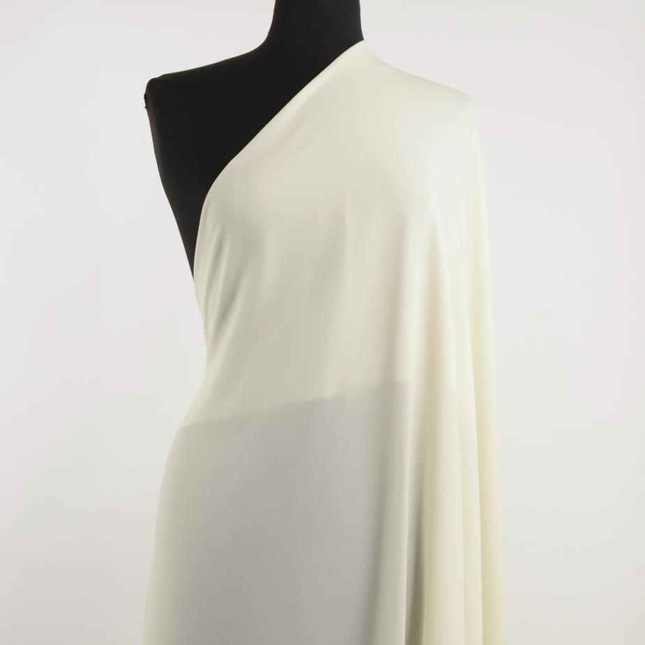 CRÊPE DE CHINE, ANTIQUE WHITE