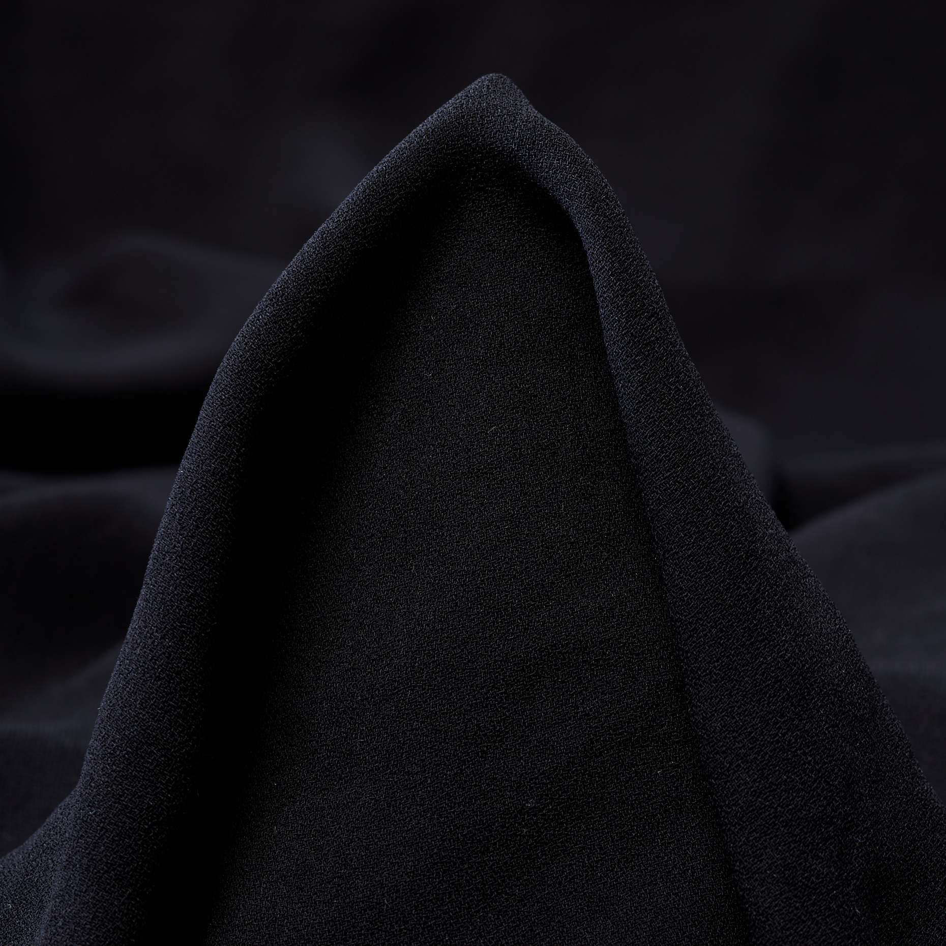Crêpe De Chine, Raven Black
