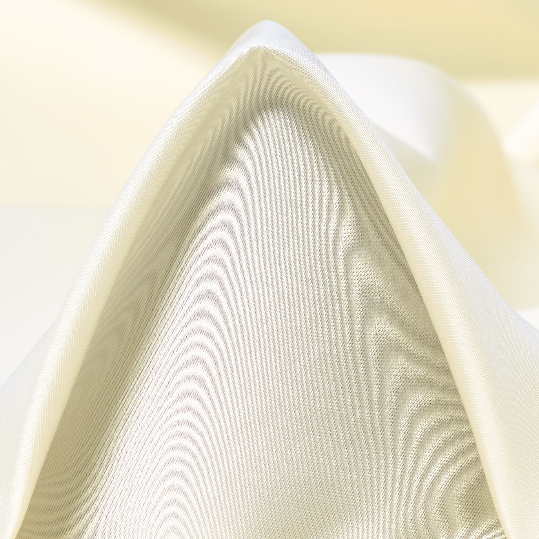 Produzione tessuti per abiti da sposa store