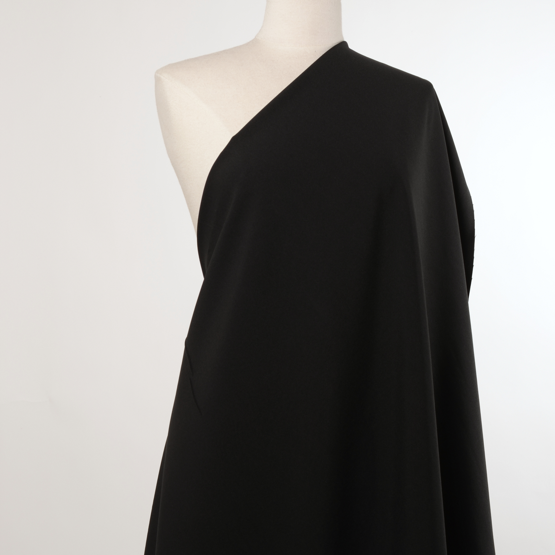 Sarga, Raven Black