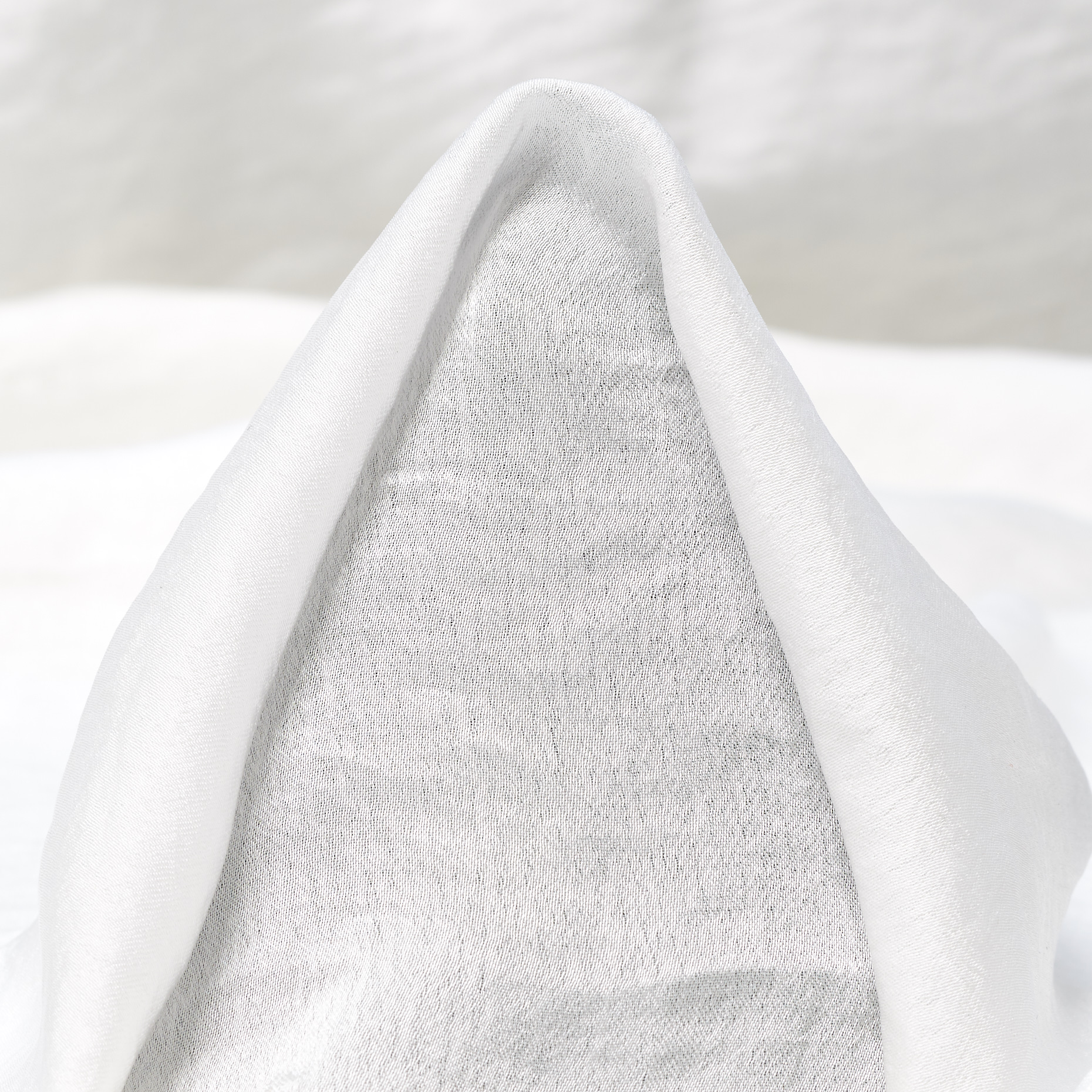 Crêpe De Chine, Brilliant White