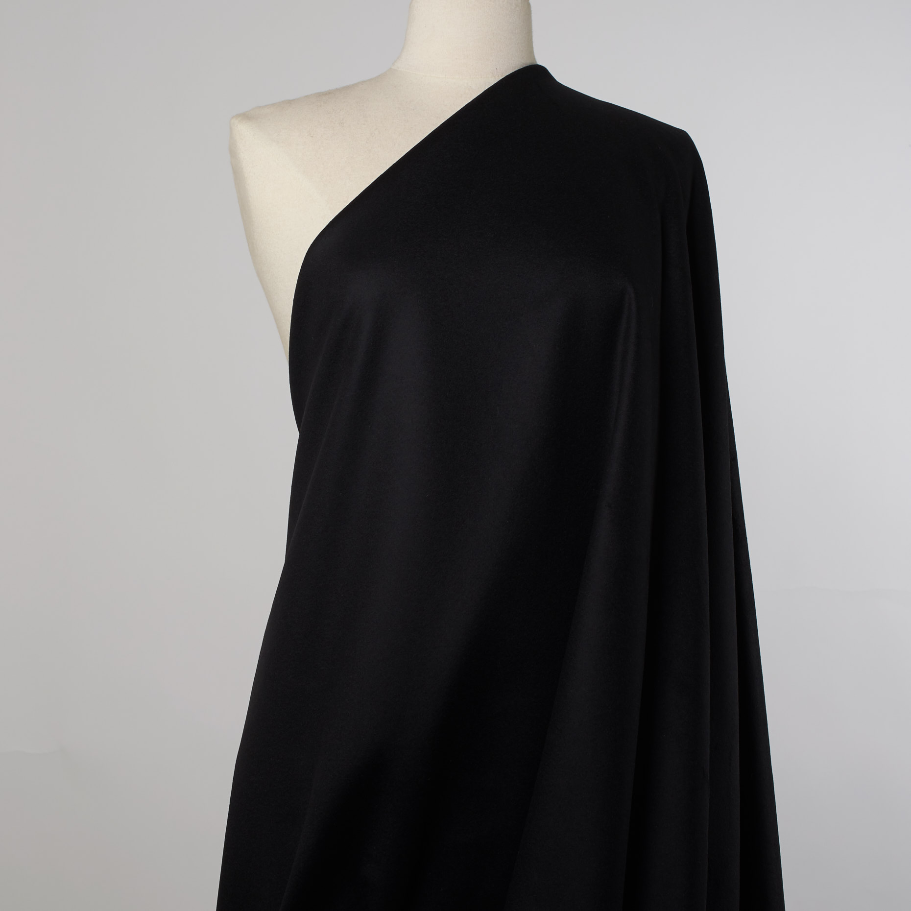 DRAP, VIRGIN WOOL, RAVEN BLACK