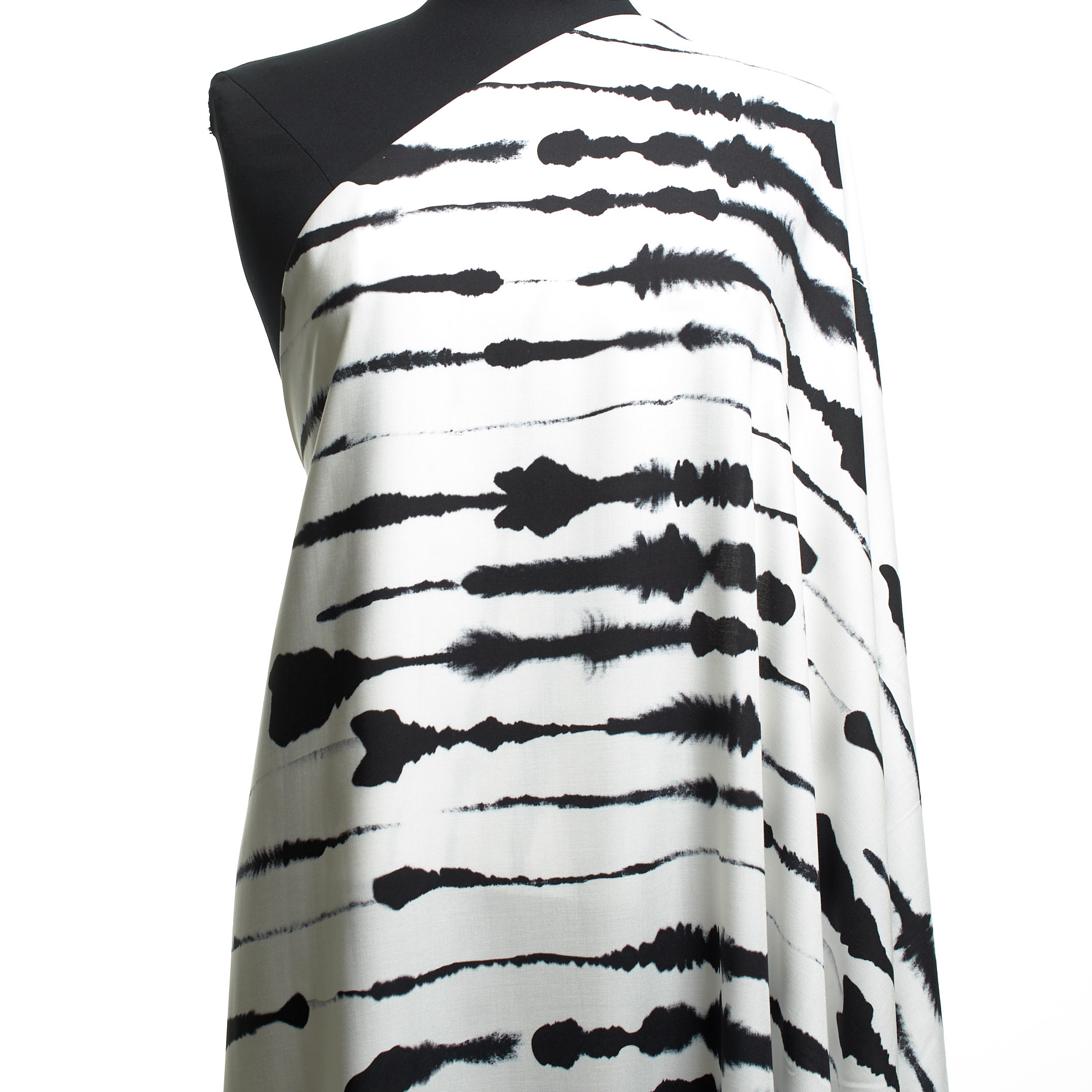 Viscose, Printed, Raven Black&Snow White