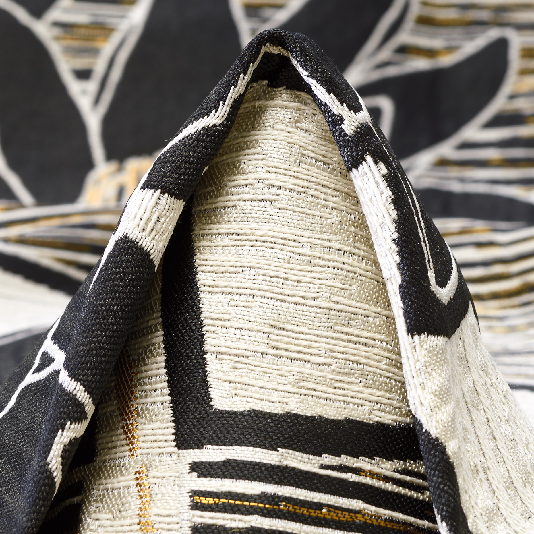 JACQUARD, COTTON BLEND, ANTIQUE WHITE&RAVEN BLACK (F000053638)