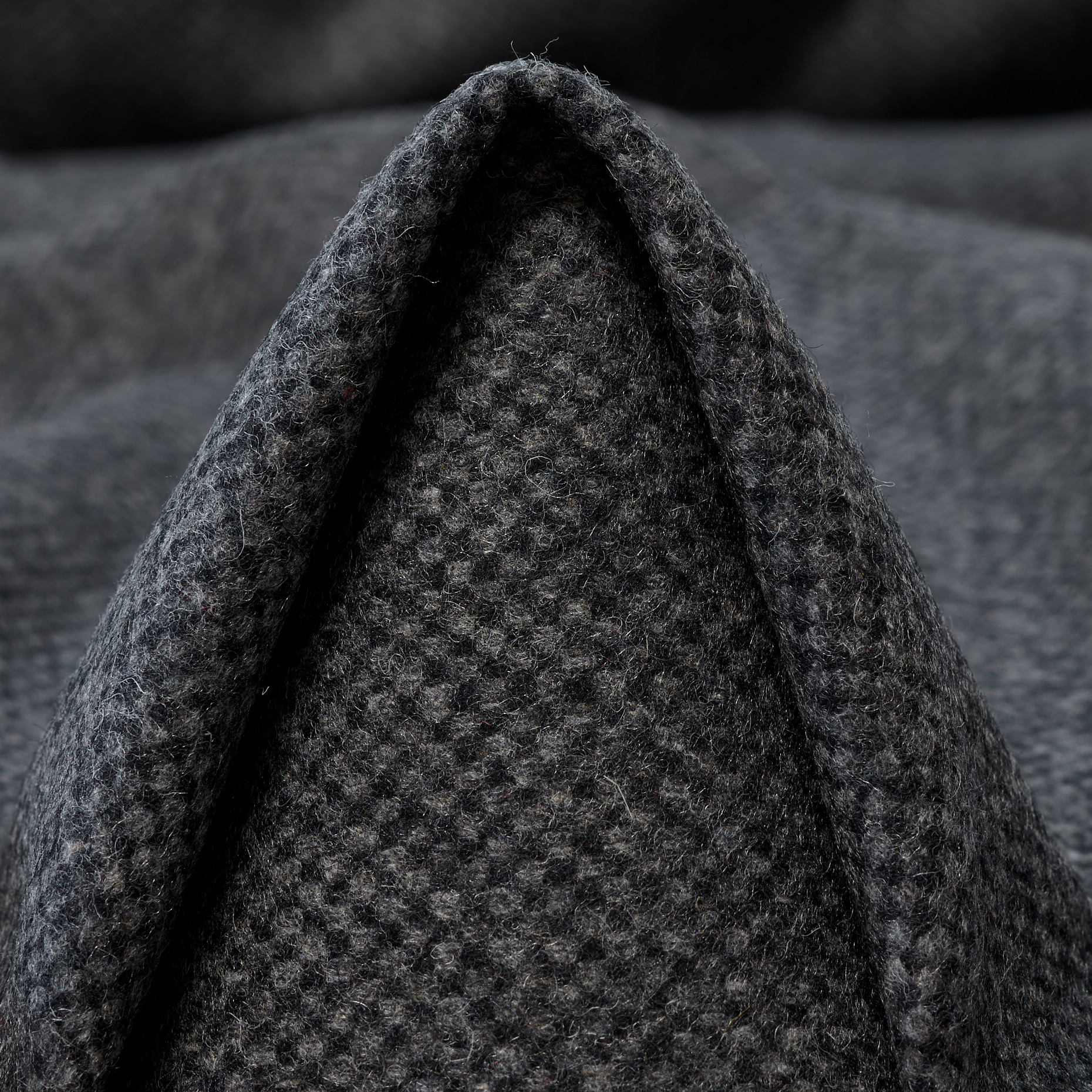 Laine Bouill, Micro Design, Iron Gate&Raven Black