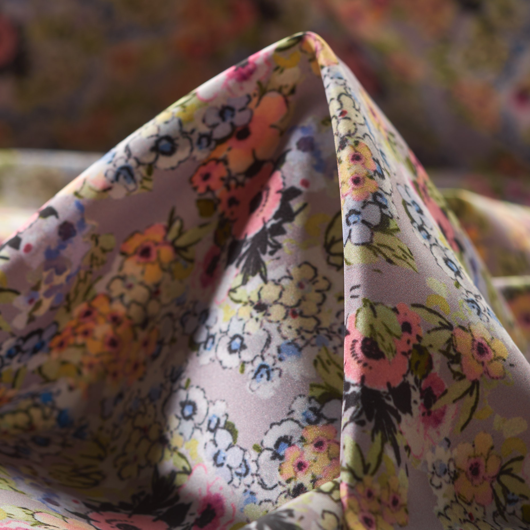 SILK EFFECT, FLORAL, VAPOR BLUE&SHELL PINK
