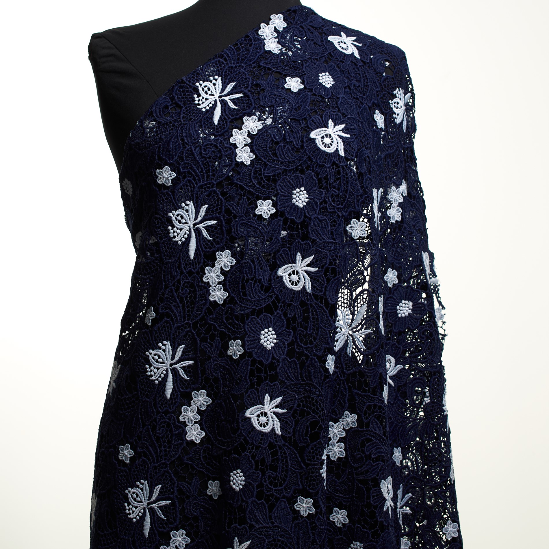 LACE, DARK NAVY&SNOW WHITE