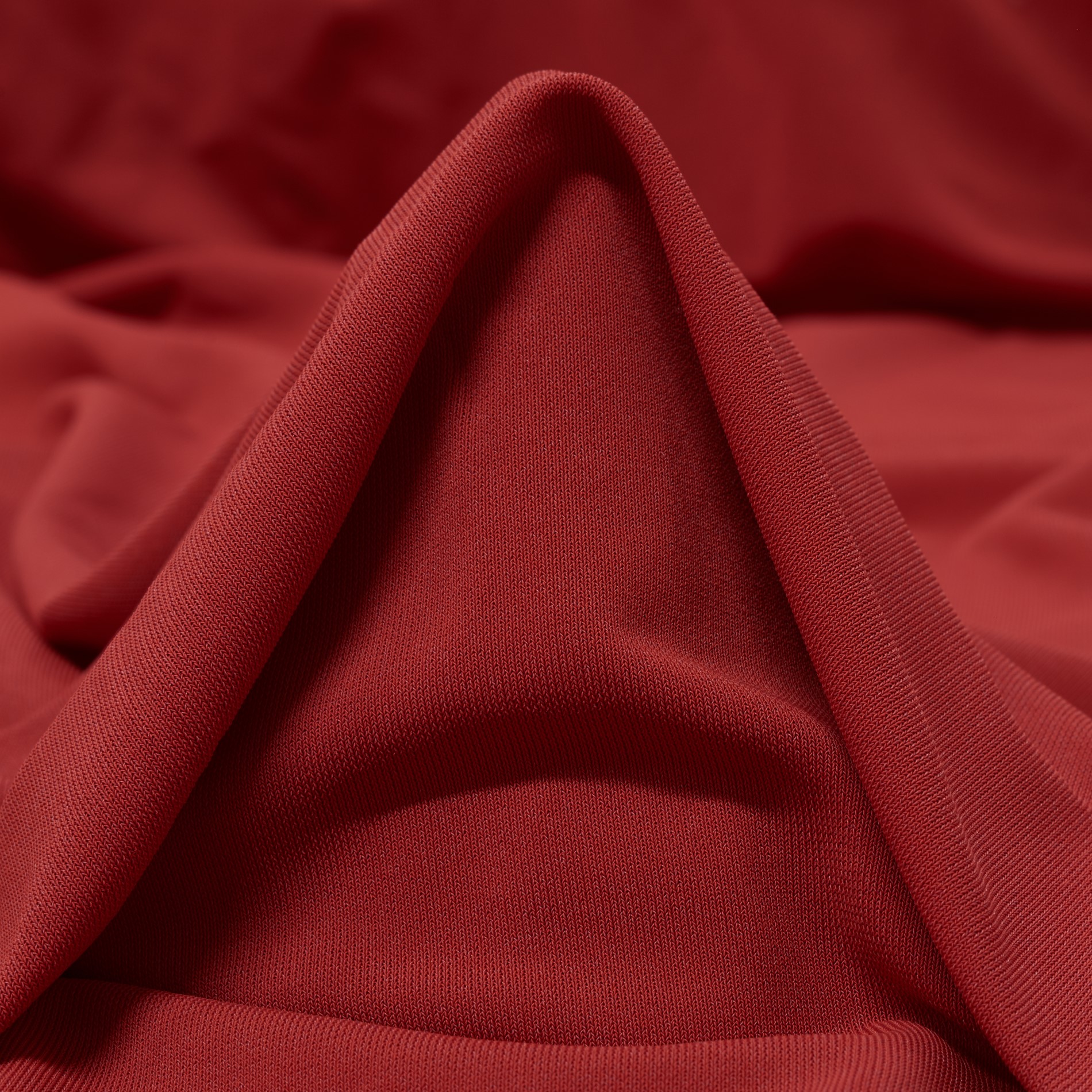 Одиночный Джерси, Dusty Carmine