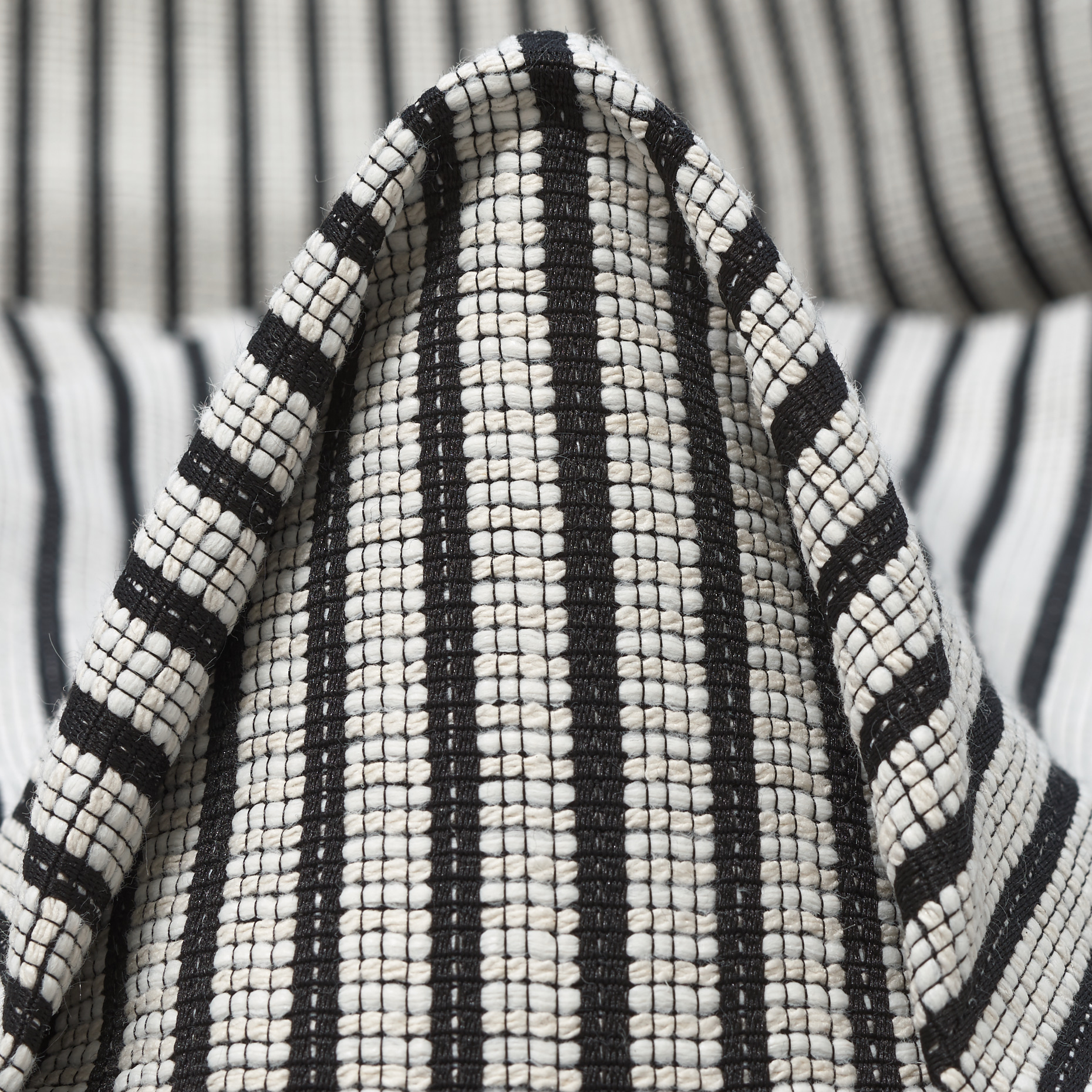 Jacquard, Double, Ivory&Raven Black (F000027131)
